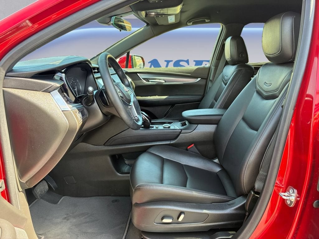 2026 Cadillac XT5 Luxury