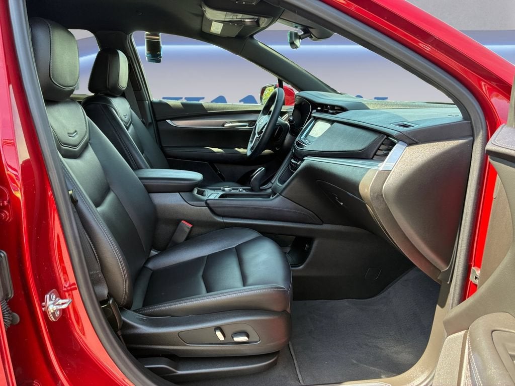2026 Cadillac XT5 Luxury