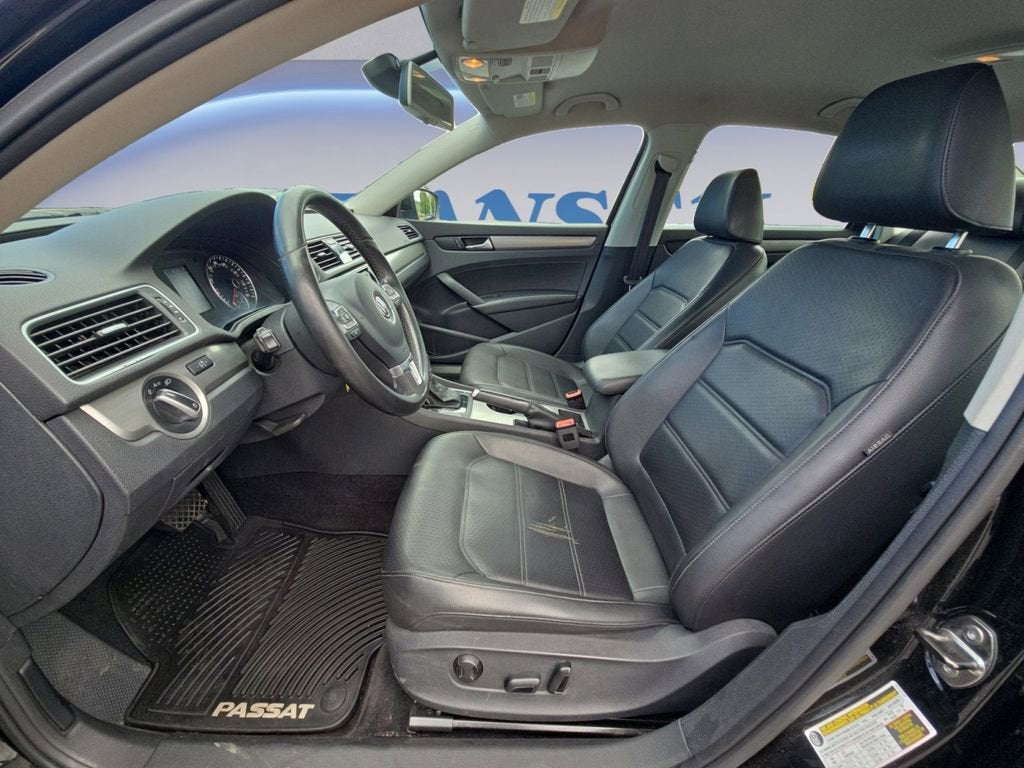 2014 Volkswagen Passat SE