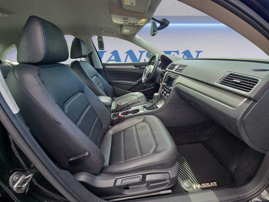 2014 Volkswagen Passat SE