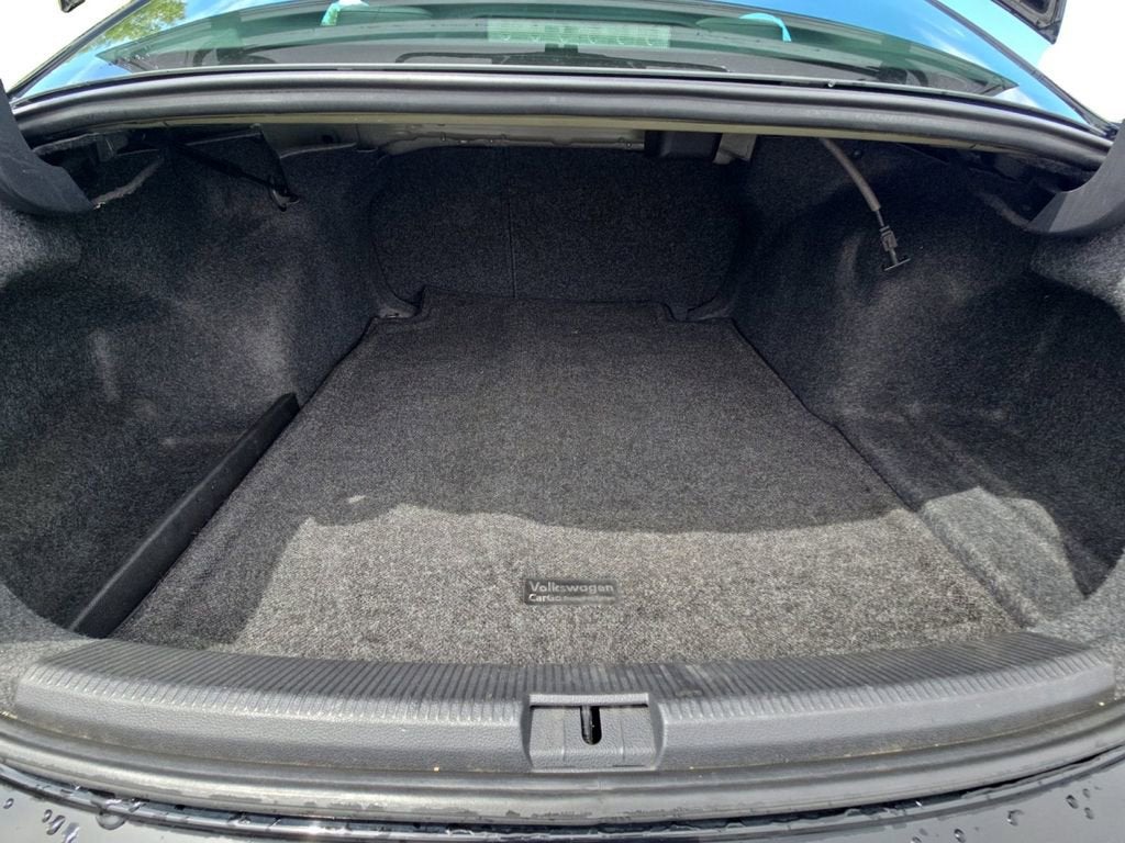 2014 Volkswagen Passat SE