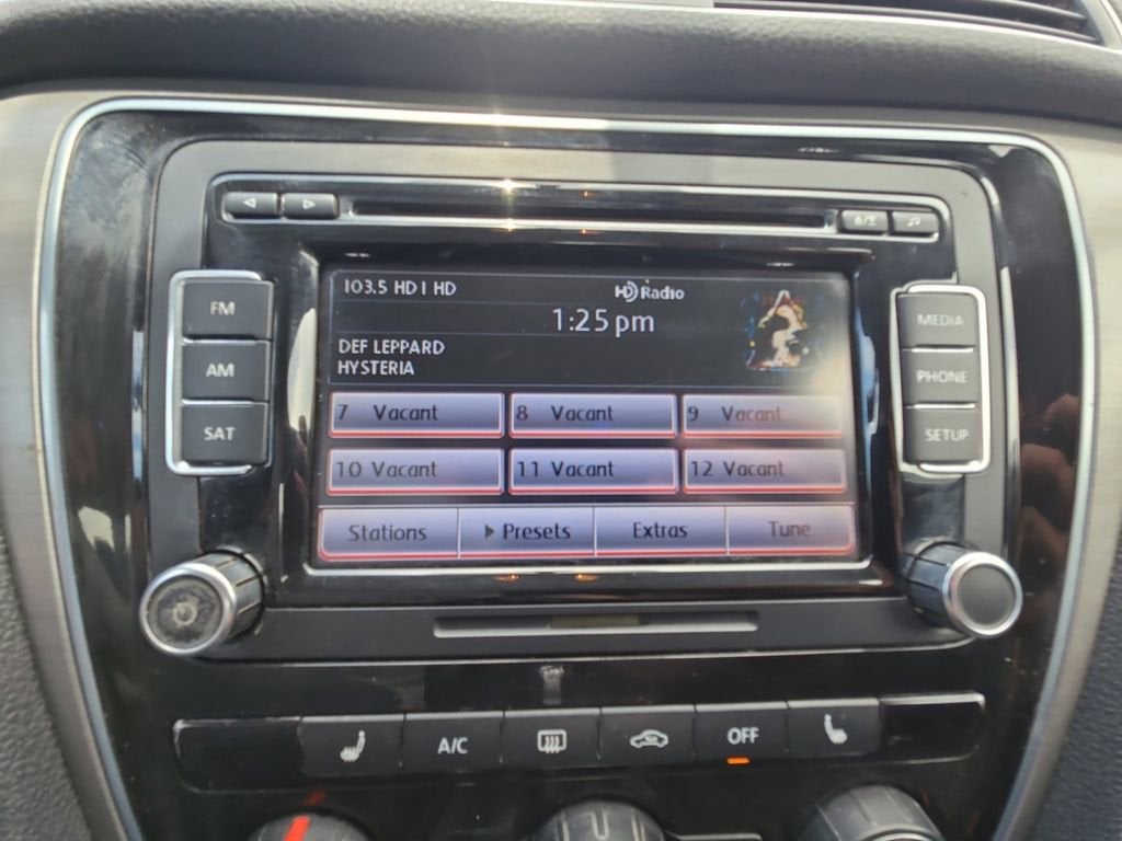 2014 Volkswagen Passat SE