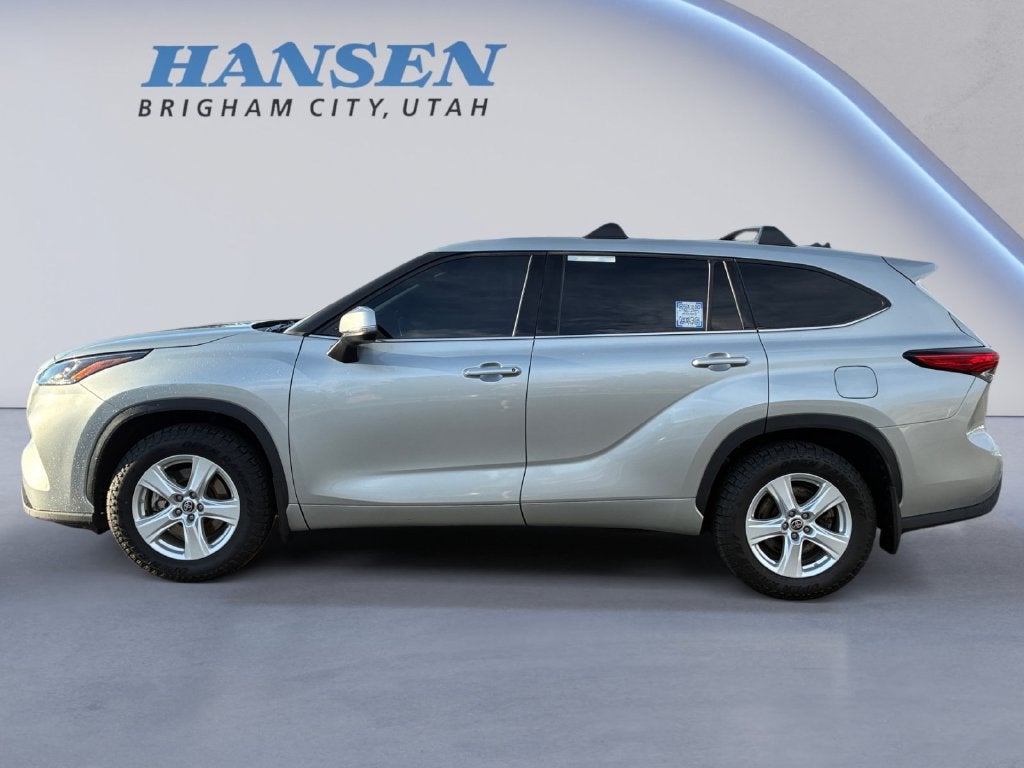2022 Toyota Highlander LE