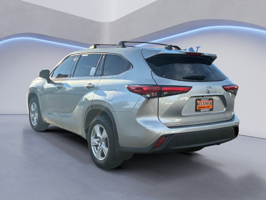 2022 Toyota Highlander LE